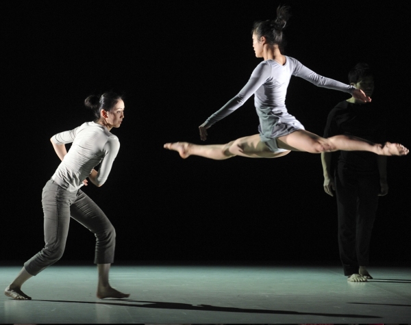 Photo Flash: Taiwan's Cloud Gate 2 Rehearses 'Spring Riot' Dance  Image