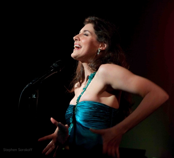 Photo Coverage: Jennifer Sheehan Plays The Metropolitan Room Image