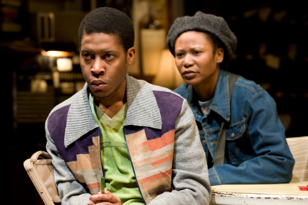 Photo Flash: Steppenwolf's HOT L BALTIMORE Image
