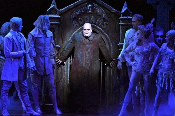Photo Flash: Check Out the ADDAMS' New Family Photo Album! Image