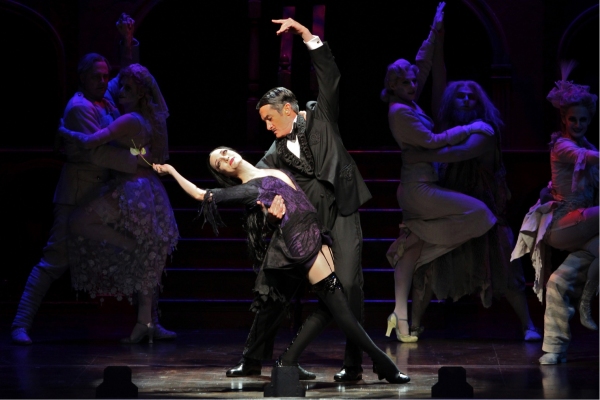 Photo Flash: Check Out the ADDAMS' New Family Photo Album! Image