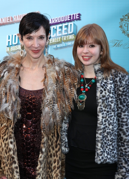 Photo Coverage: HOW TO SUCCEED Theatre Arrivals! Image