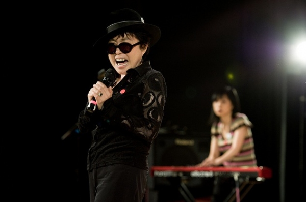 Photo Flash: Yoko Ono, Sean Lennon, & More Perform at Miller Theatre’s Benefit for Japan Image