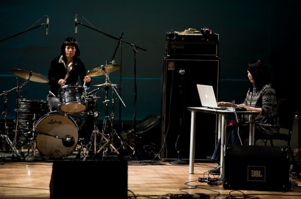 Photo Flash: Yoko Ono, Sean Lennon, & More Perform at Miller Theatre’s Benefit for Japan Image