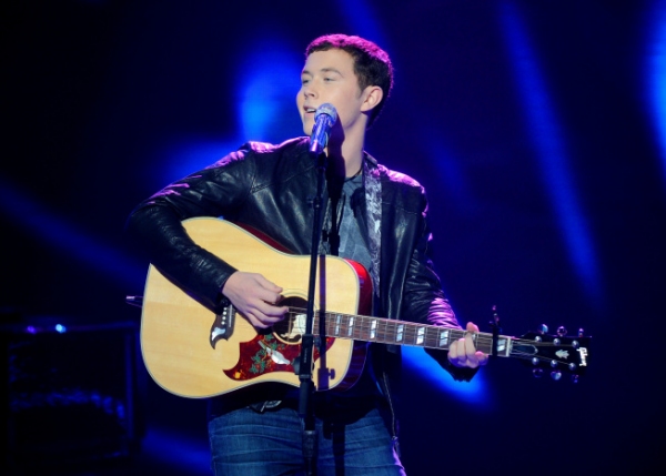 Photo Flash: AMERICAN IDOL Does Elton John Image