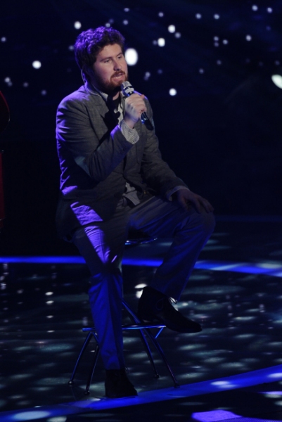 Photo Flash: AMERICAN IDOL Does Elton John Image