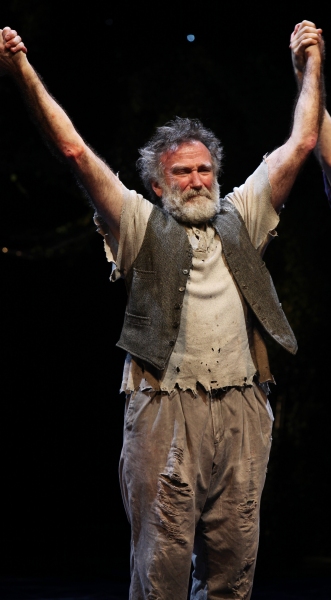Robin Willams during the Broadway Opening Night Curtain Call for 'Bengal Tiger at the Photo
