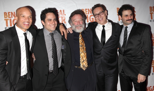 Glenn Davis, Rajiv Joseph, Robin Williams, Moises Kaufman & Arian Moayed attending th Photo