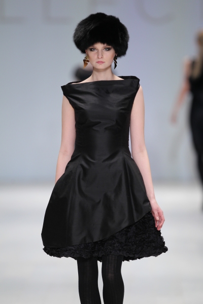 Photo Flash: Lundstrom's Fall Line at Toronto Fashion Week Image