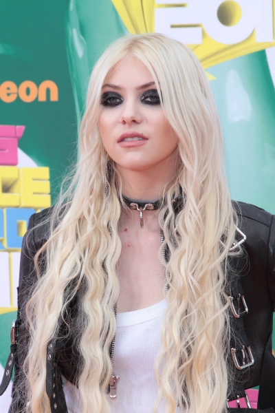 Photo Coverage: The 2011 Nickelodeon Kids Choice Awards Arrivals Image