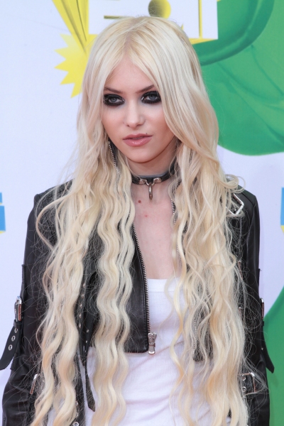 Photo Coverage: The 2011 Nickelodeon Kids Choice Awards Arrivals Image