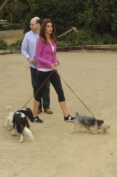 Photo Coverage: Cindy Crawford Hosts Propel Zero to 1000 Celebrity Dog Walking Event 