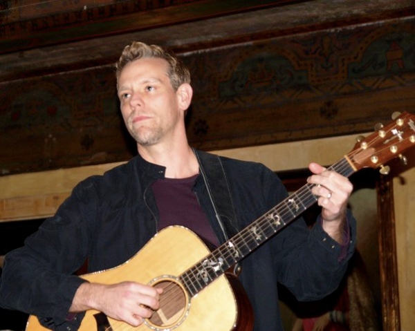 Adam Pascal Photo