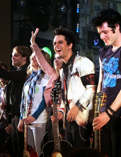 Billie Joe Armstrong and the Cast of AMERICAN IDIOT Photo