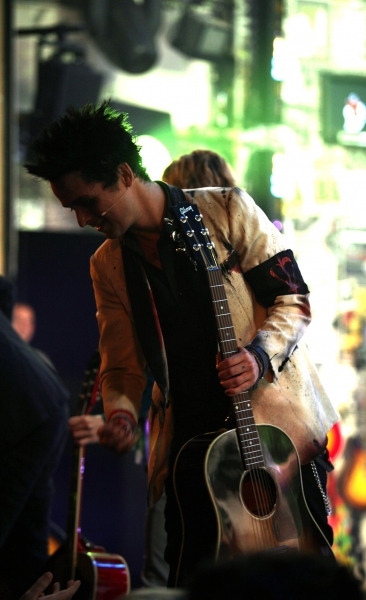 Photo Flash: Billie Joe Armstrong Returns to AMERICAN IDIOT Tonight! Image