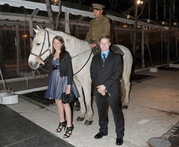 Photo Flash: Walters, Mizrahi, et al. at WAR HORSE Benefit Image