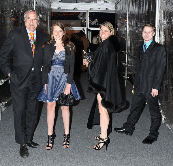 Photo Flash: Walters, Mizrahi, et al. at WAR HORSE Benefit Image