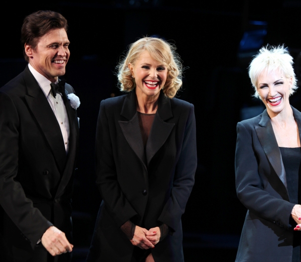 Brent Barrett & Christie Brinkley & Amra-Faye Wright during the 'Chicago' Curtain Cal Photo