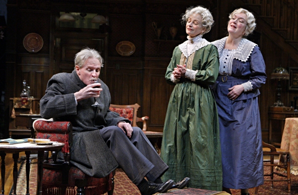 Photo Flash: ARSENIC AND OLD LACE Plays the Guthrie Image