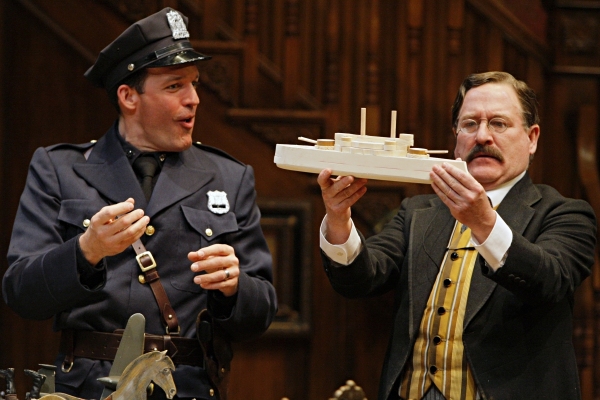 Photo Flash: ARSENIC AND OLD LACE Plays the Guthrie Image