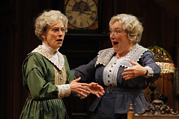Photo Flash: ARSENIC AND OLD LACE Plays the Guthrie Image