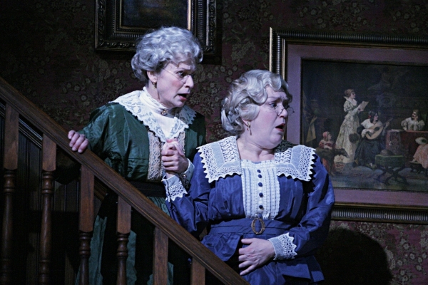  Sally Wingert (Martha Brewster) and Kristine Nielsen (Abby Brewster) in the Guthrie  Photo