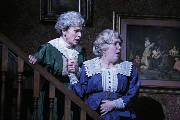 Photo Flash: ARSENIC AND OLD LACE Plays the Guthrie Image