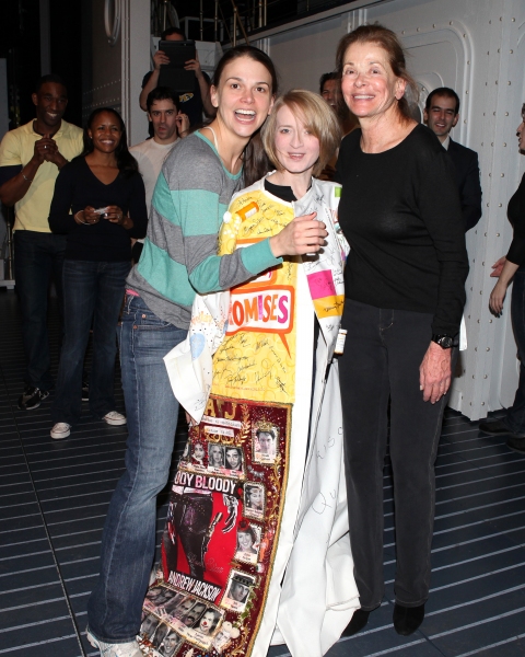 Sutton Foster & Joyce Chittick & Jessica Walter attending the Opening Night Performan Photo