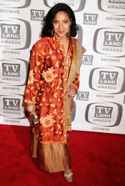 Photo Flash: Lynch, Travolta & More at '11 TV Land Awards 