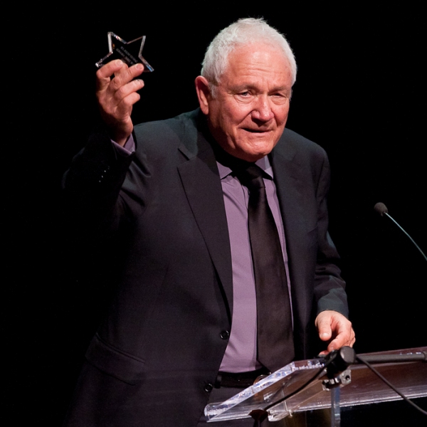 Photo Coverage: O'Hara, Rudd & More Honor Carly Simon at Our Time Gala Image