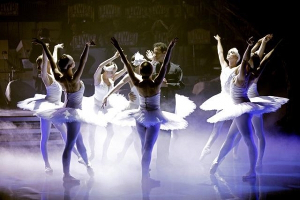 Photo Flash: Sugar Ray Leonard Leaves DANCING WITH THE STARS 