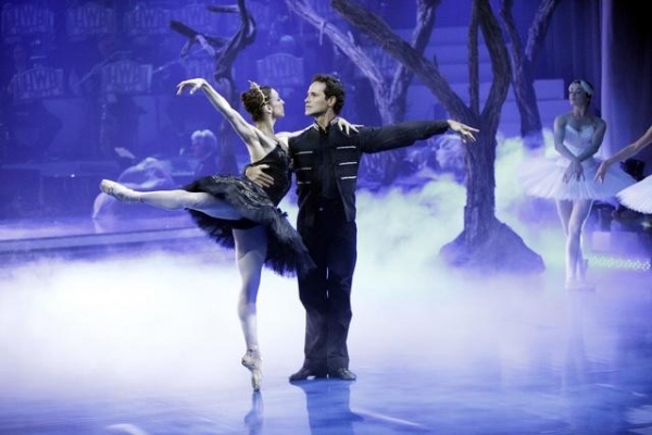 Photo Flash: Sugar Ray Leonard Leaves DANCING WITH THE STARS Image