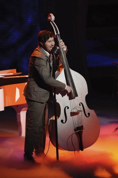 Photo Flash: Top 8 Sing on AMERICAN IDOL Image