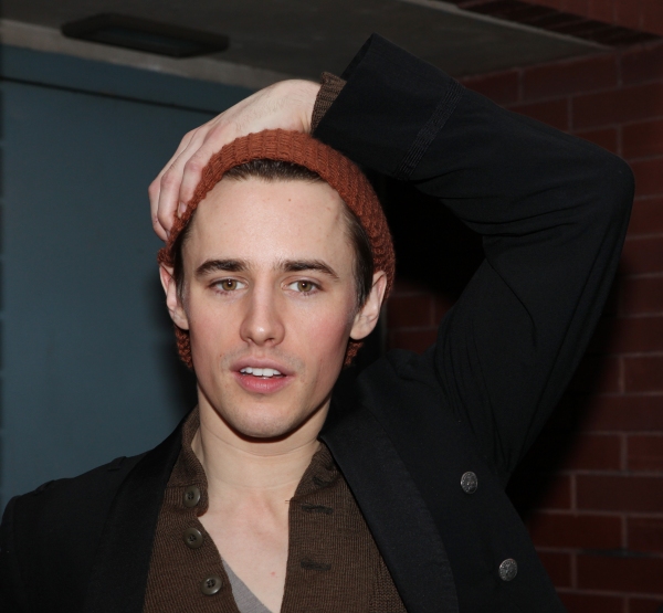 Photo Coverage: SPIDER-MAN: Turn Off the Dark Pre-Hiatus Cast at the Stage Door Image