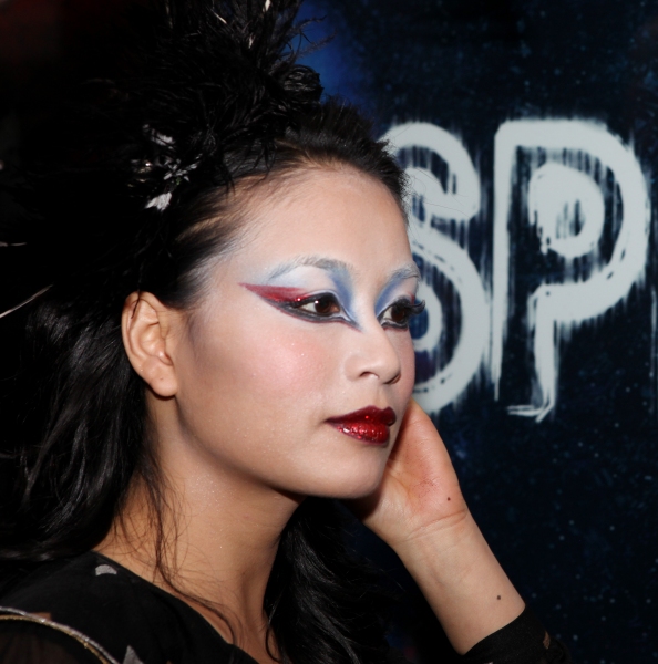 Photo Coverage: SPIDER-MAN: Turn Off the Dark Pre-Hiatus Cast at the Stage Door Image