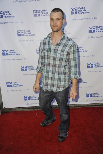 Photo Coverage: Hatcher, Cross & More Celebrate Wisteria Lane Block Party Image
