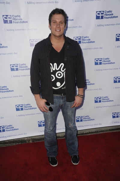 Photo Coverage: Hatcher, Cross & More Celebrate Wisteria Lane Block Party Image