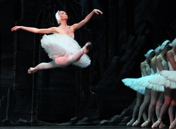 Photo Flash: St. Petersburg Ballet Theater Presents SWAN LAKE in Taiwan Image