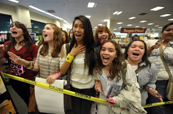 LOS ANGELES, CA - APRIL 22:  A view of fans at Darren Criss' CD signing for "Glee: Th Photo