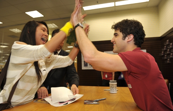 Photo Flash: Darren Criss Performs at the Grove 
