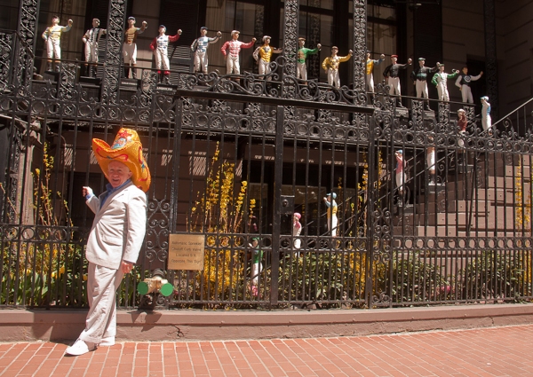 Photo Coverage: LUCKY GUY's Leslie Jordan Visits Easter Parade! Image