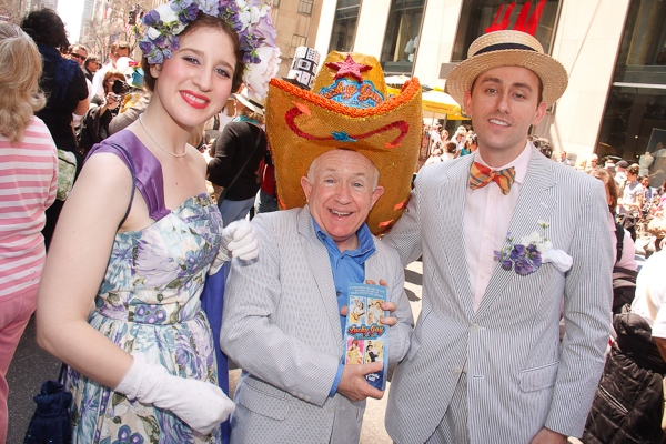 Photo Coverage: LUCKY GUY's Leslie Jordan Visits Easter Parade! Image