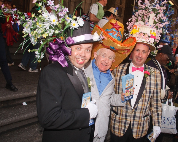 Photo Coverage: LUCKY GUY's Leslie Jordan Visits Easter Parade! Image