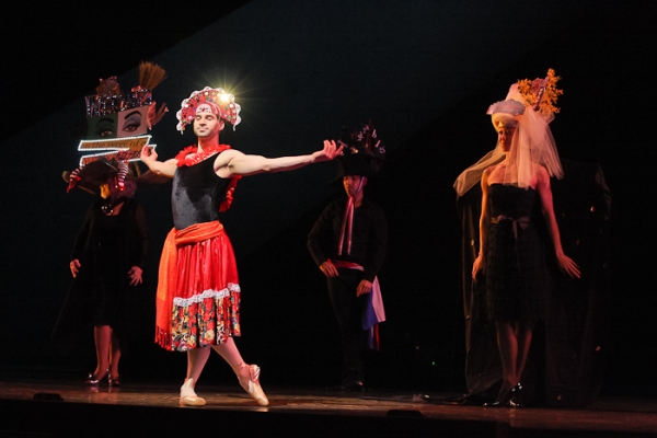 Photo Coverage: 2011 BC/EFA Easter Bonnet Competition - Sneak Preview! Image