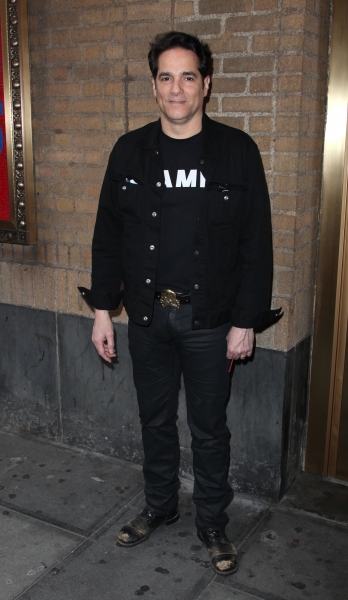Photo Coverage: THE HOUSE OF BLUE LEAVES Opening Theatre Arrivals Image