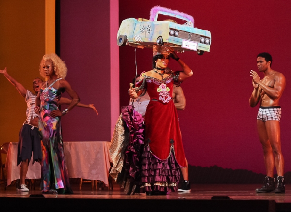 Photo Coverage: 2011 Easter Bonnet Competition Part 1! Image
