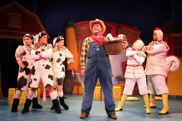 Photo Flash: Walnut Street Theatre's CLICK ,CLACK, MOO Image