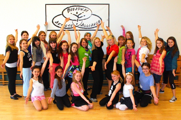 Photo Flash: ANNIE Past & Present at Broadway Artists Alliance Image