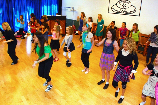 Photo Flash: ANNIE Past & Present at Broadway Artists Alliance Image