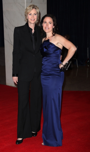 Jane Lynch & wife  Dr. Lara Embry attending the White House Correspondents' Associati Photo